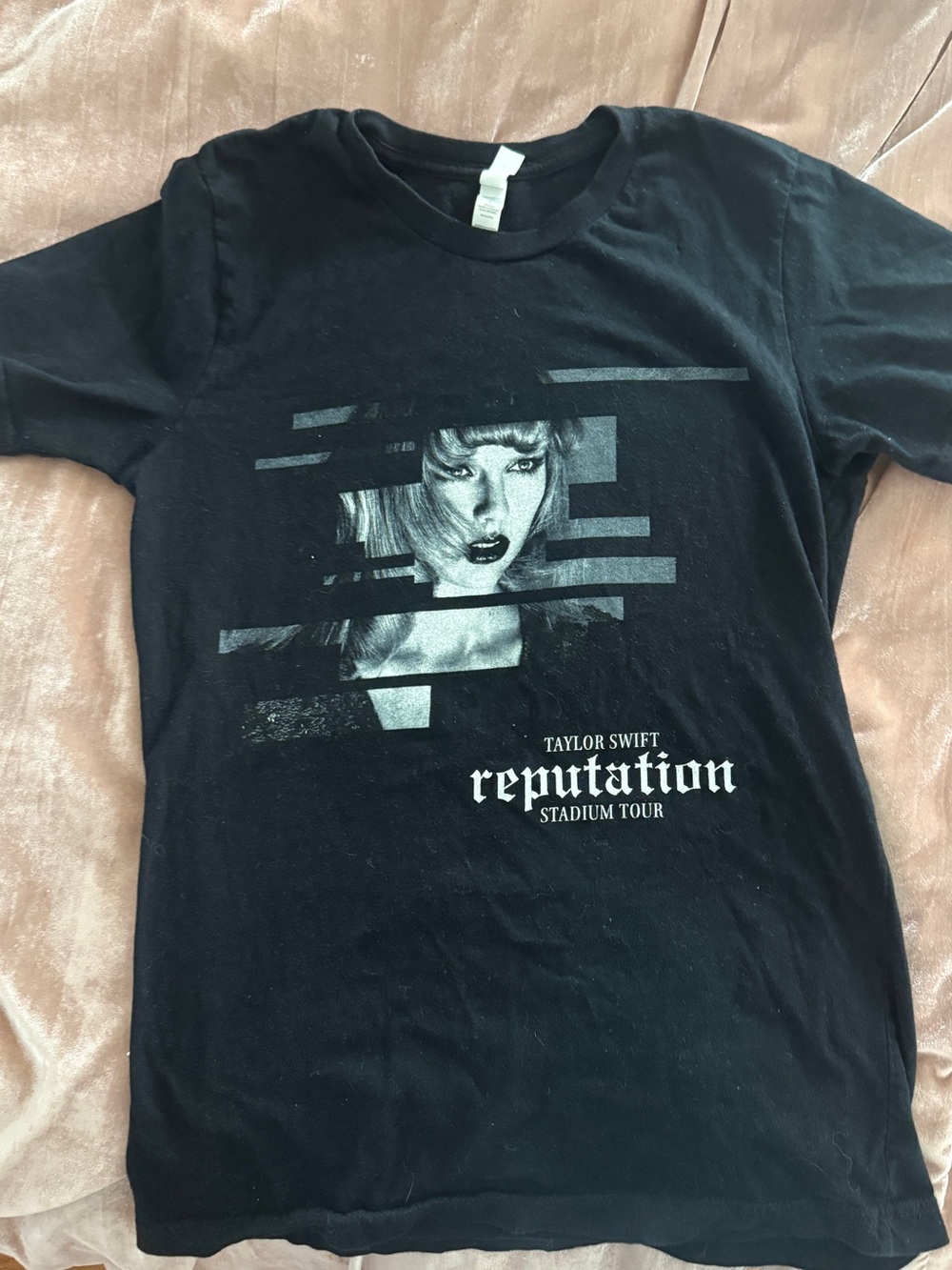 Taylor Swift Reputation Tour Tee Shirt